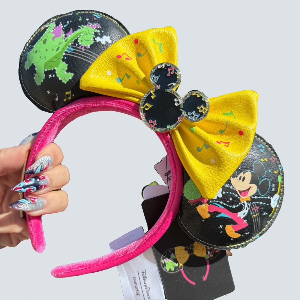 Glow in the dark Disneyland Main Street Electrical Parade Minnie Mouse Ears new